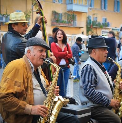 2026 첫 여행은? 놓칠 수 없는 1월의 결정적 매혹들 – 스페인 안달루시아와 이탈리아 정답
